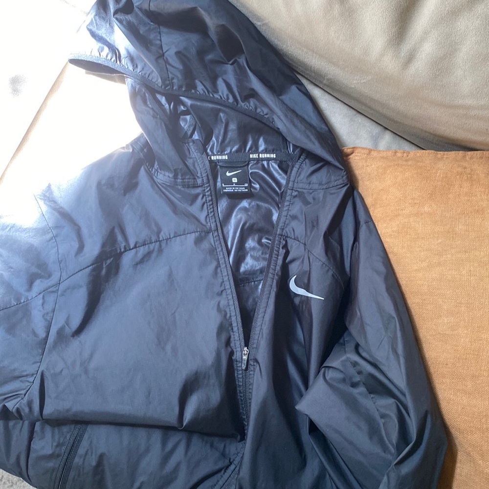 Nike running jacket size small